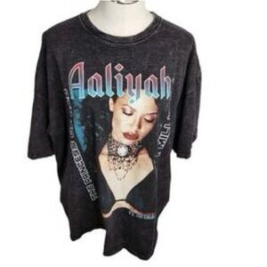 Aaliyah Graphic T-Shirt